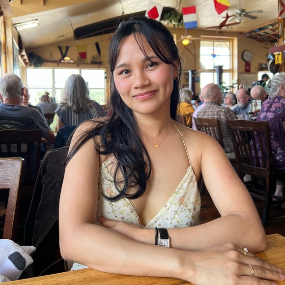 Meet your Posher, Lhea - Picture 1 of 1